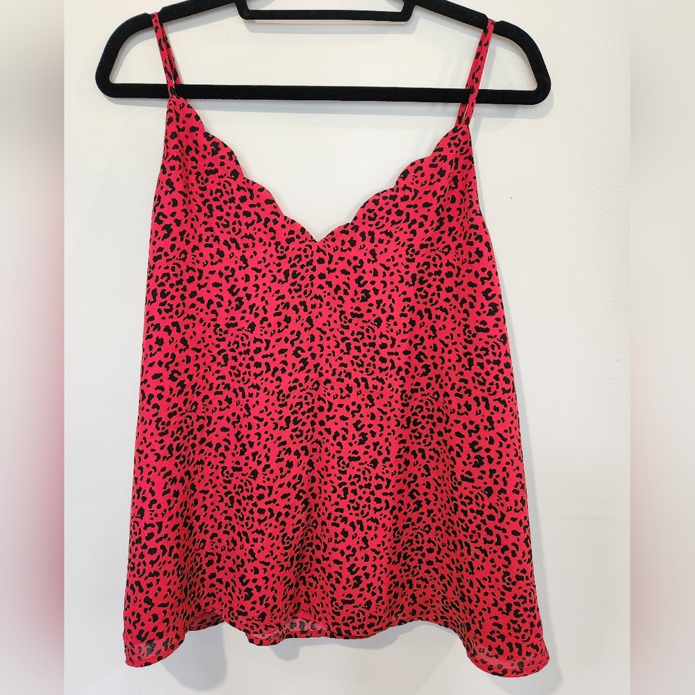 Socialite Red Scalloped Camisole
